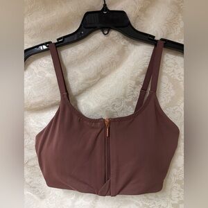 NWT Athleta Spirts Bra in mocha mauve